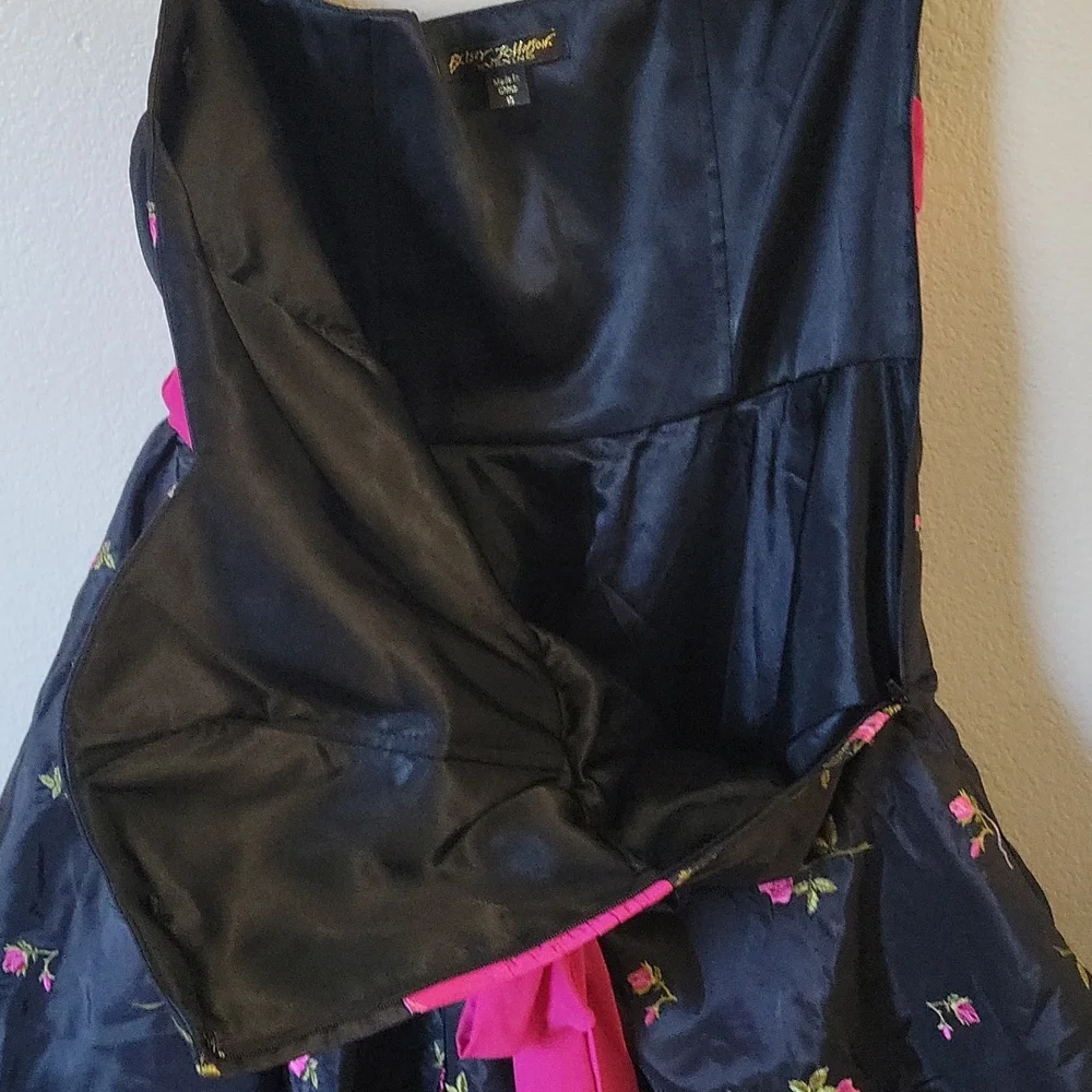 Betsey Johnson Evening embroidered floral dress size 10 - Picture 5 of 7
